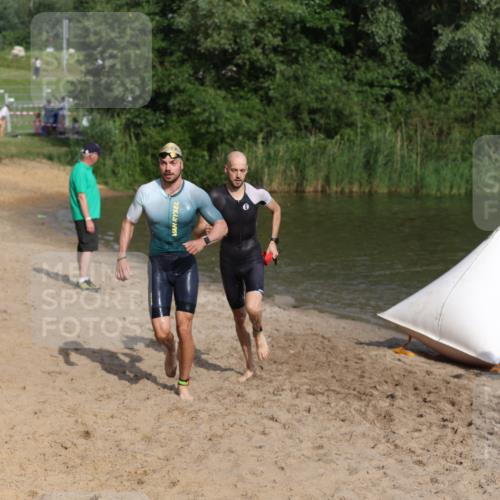 21.06.2026 - 29. Vierlanden-Triathlon Andreas Tolksdorf http://msf.ph/oto/9852747 21.06.2026 08:35:24 Schwimmen 23, 49 meine-sportfotos.de