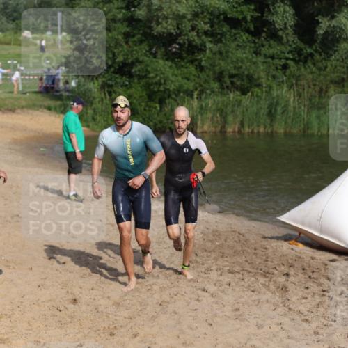 21.06.2026 - 29. Vierlanden-Triathlon Andreas Tolksdorf http://msf.ph/oto/9852750 21.06.2026 08:35:25 Schwimmen 23, 49 meine-sportfotos.de