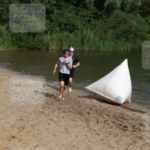 21.06.2026 - 29. Vierlanden-Triathlon Andreas Tolksdorf http://msf.ph/oto/9852776 21.06.2026 08:35:49 Schwimmen  meine-sportfotos.de