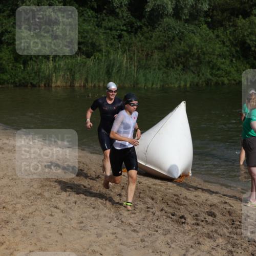 21.06.2026 - 29. Vierlanden-Triathlon Andreas Tolksdorf http://msf.ph/oto/9852786 21.06.2026 08:35:50 Schwimmen  meine-sportfotos.de