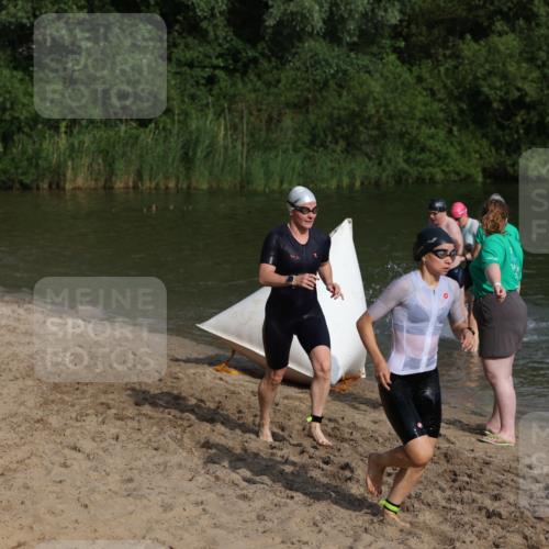 21.06.2026 - 29. Vierlanden-Triathlon Andreas Tolksdorf http://msf.ph/oto/9852796 21.06.2026 08:35:51 Schwimmen  meine-sportfotos.de