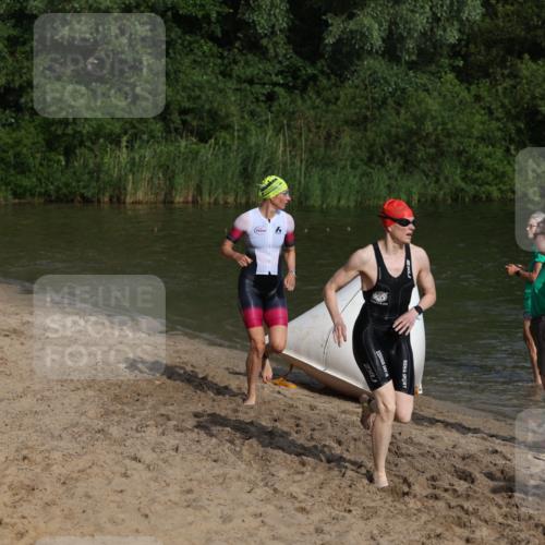 21.06.2026 - 29. Vierlanden-Triathlon Andreas Tolksdorf http://msf.ph/oto/9852819 21.06.2026 08:36:01 Schwimmen  meine-sportfotos.de