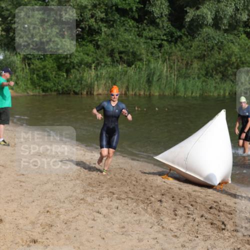 21.06.2026 - 29. Vierlanden-Triathlon Andreas Tolksdorf http://msf.ph/oto/9852825 21.06.2026 08:36:08 Schwimmen  meine-sportfotos.de