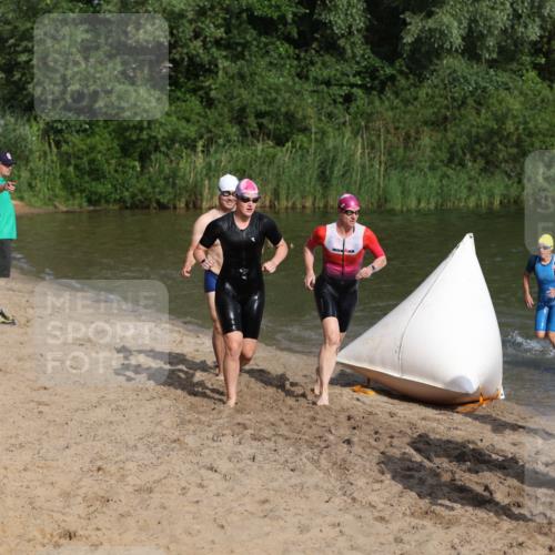 21.06.2026 - 29. Vierlanden-Triathlon Andreas Tolksdorf http://msf.ph/oto/9852855 21.06.2026 08:36:15 Schwimmen  meine-sportfotos.de
