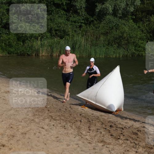 21.06.2026 - 29. Vierlanden-Triathlon Andreas Tolksdorf http://msf.ph/oto/9852928 21.06.2026 08:36:37 Schwimmen 207, 211 meine-sportfotos.de