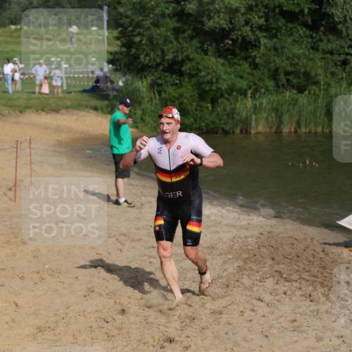 21.06.2026 - 29. Vierlanden-Triathlon Andreas Tolksdorf http://msf.ph/oto/9852950 21.06.2026 08:36:45 Schwimmen 207, 211 meine-sportfotos.de