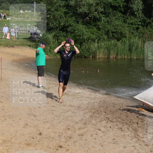 21.06.2026 - 29. Vierlanden-Triathlon Andreas Tolksdorf http://msf.ph/oto/9852970 21.06.2026 08:37:01 Schwimmen 24, 30, 63 meine-sportfotos.de