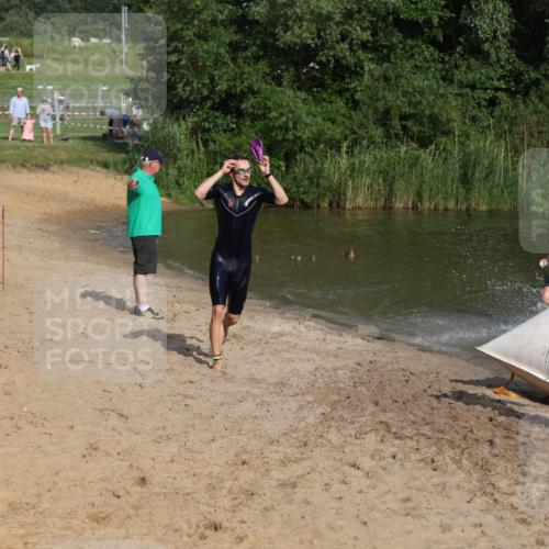 21.06.2026 - 29. Vierlanden-Triathlon Andreas Tolksdorf http://msf.ph/oto/9852971 21.06.2026 08:37:01 Schwimmen 24, 30, 63 meine-sportfotos.de
