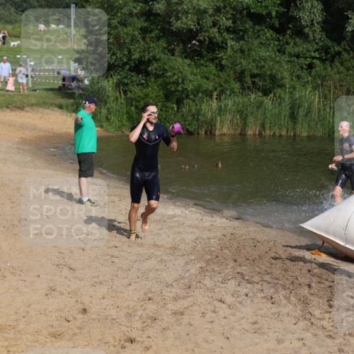 21.06.2026 - 29. Vierlanden-Triathlon Andreas Tolksdorf http://msf.ph/oto/9852973 21.06.2026 08:37:01 Schwimmen 24, 30, 63 meine-sportfotos.de