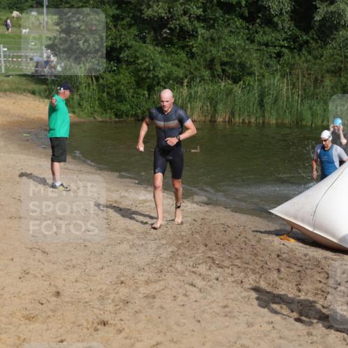 21.06.2026 - 29. Vierlanden-Triathlon Andreas Tolksdorf http://msf.ph/oto/9852980 21.06.2026 08:37:04 Schwimmen 24, 30, 63 meine-sportfotos.de