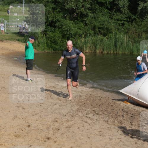 21.06.2026 - 29. Vierlanden-Triathlon Andreas Tolksdorf http://msf.ph/oto/9852983 21.06.2026 08:37:04 Schwimmen 24, 30, 63 meine-sportfotos.de