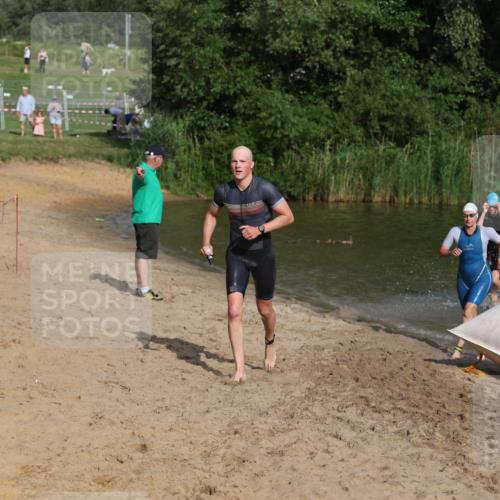 21.06.2026 - 29. Vierlanden-Triathlon Andreas Tolksdorf http://msf.ph/oto/9852993 21.06.2026 08:37:05 Schwimmen 24, 30, 63 meine-sportfotos.de