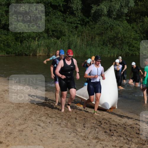 21.06.2026 - 29. Vierlanden-Triathlon Andreas Tolksdorf http://msf.ph/oto/9853007 21.06.2026 08:37:10 Schwimmen 46, 63 meine-sportfotos.de