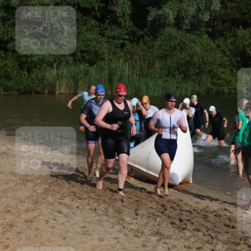 21.06.2026 - 29. Vierlanden-Triathlon Andreas Tolksdorf http://msf.ph/oto/9853010 21.06.2026 08:37:11 Schwimmen 46, 63 meine-sportfotos.de