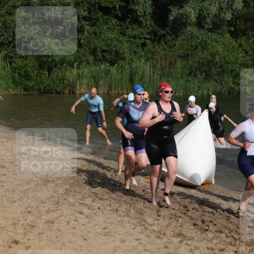 21.06.2026 - 29. Vierlanden-Triathlon Andreas Tolksdorf http://msf.ph/oto/9853011 21.06.2026 08:37:11 Schwimmen 46, 63 meine-sportfotos.de