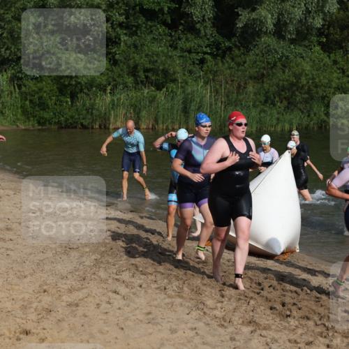 21.06.2026 - 29. Vierlanden-Triathlon Andreas Tolksdorf http://msf.ph/oto/9853012 21.06.2026 08:37:11 Schwimmen 46, 63 meine-sportfotos.de