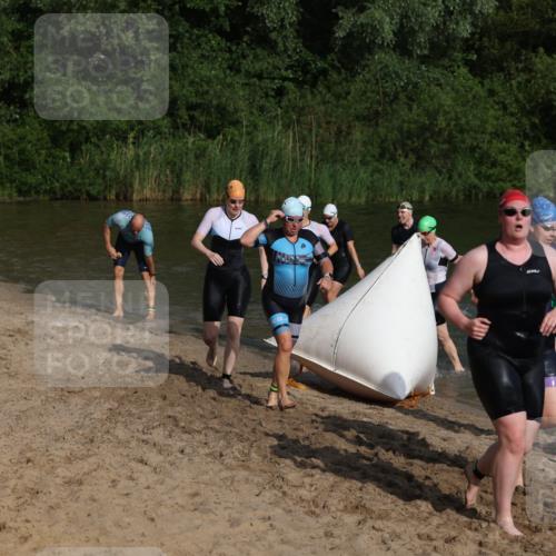 21.06.2026 - 29. Vierlanden-Triathlon Andreas Tolksdorf http://msf.ph/oto/9853018 21.06.2026 08:37:13 Schwimmen 46, 107 meine-sportfotos.de