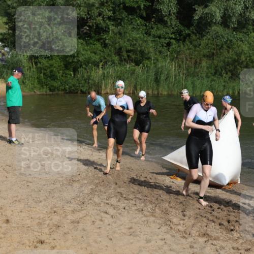21.06.2026 - 29. Vierlanden-Triathlon Andreas Tolksdorf http://msf.ph/oto/9853024 21.06.2026 08:37:14 Schwimmen 46, 107 meine-sportfotos.de