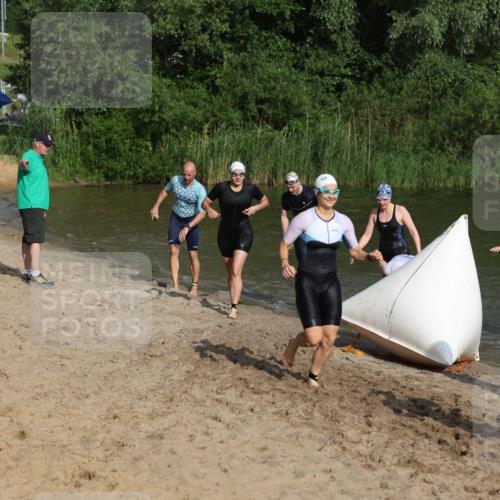 21.06.2026 - 29. Vierlanden-Triathlon Andreas Tolksdorf http://msf.ph/oto/9853031 21.06.2026 08:37:16 Schwimmen 46, 107, 127 meine-sportfotos.de
