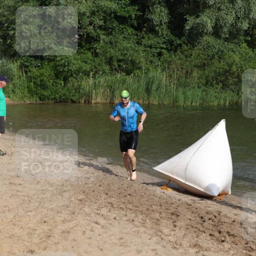 21.06.2026 - 29. Vierlanden-Triathlon Andreas Tolksdorf http://msf.ph/oto/9853081 21.06.2026 08:37:37 Schwimmen 36 meine-sportfotos.de