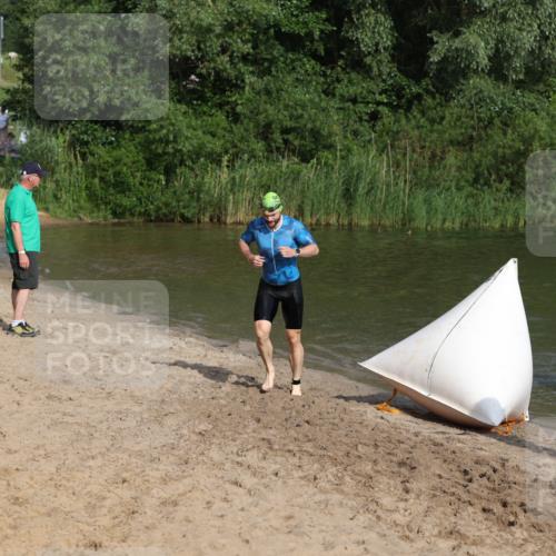 21.06.2026 - 29. Vierlanden-Triathlon Andreas Tolksdorf http://msf.ph/oto/9853087 21.06.2026 08:37:37 Schwimmen 36 meine-sportfotos.de