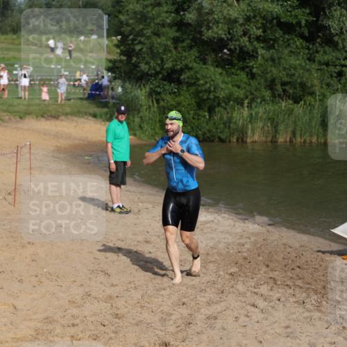 21.06.2026 - 29. Vierlanden-Triathlon Andreas Tolksdorf http://msf.ph/oto/9853100 21.06.2026 08:37:39 Schwimmen 36 meine-sportfotos.de