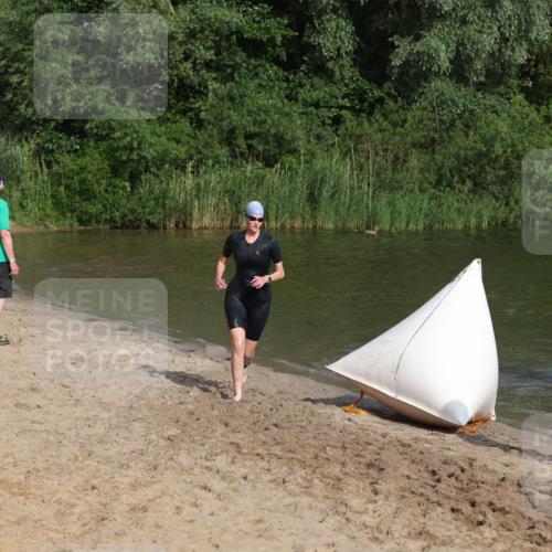 21.06.2026 - 29. Vierlanden-Triathlon Andreas Tolksdorf http://msf.ph/oto/9853109 21.06.2026 08:37:47 Schwimmen 37 meine-sportfotos.de