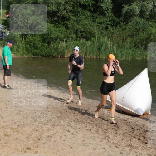 21.06.2026 - 29. Vierlanden-Triathlon Andreas Tolksdorf http://msf.ph/oto/9853131 21.06.2026 08:37:55 Schwimmen 13, 37 meine-sportfotos.de