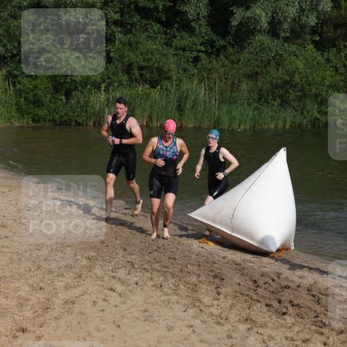 21.06.2026 - 29. Vierlanden-Triathlon Andreas Tolksdorf http://msf.ph/oto/9853147 21.06.2026 08:38:01 Schwimmen 13, 37 meine-sportfotos.de