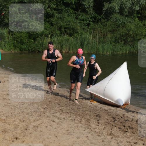 21.06.2026 - 29. Vierlanden-Triathlon Andreas Tolksdorf http://msf.ph/oto/9853151 21.06.2026 08:38:01 Schwimmen 13, 37 meine-sportfotos.de