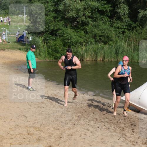 21.06.2026 - 29. Vierlanden-Triathlon Andreas Tolksdorf http://msf.ph/oto/9853154 21.06.2026 08:38:02 Schwimmen 13, 37 meine-sportfotos.de