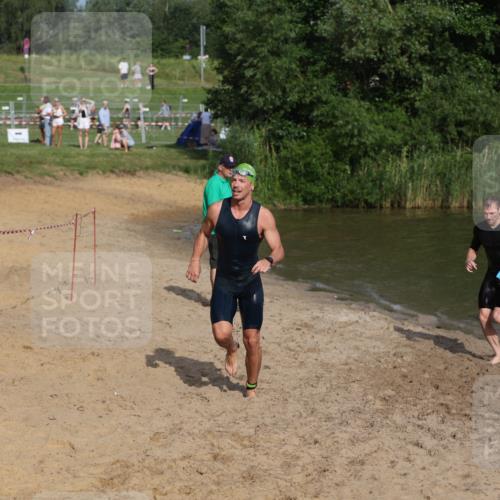 21.06.2026 - 29. Vierlanden-Triathlon Andreas Tolksdorf http://msf.ph/oto/9853172 21.06.2026 08:38:15 Schwimmen 12, 45, 76, 77 meine-sportfotos.de