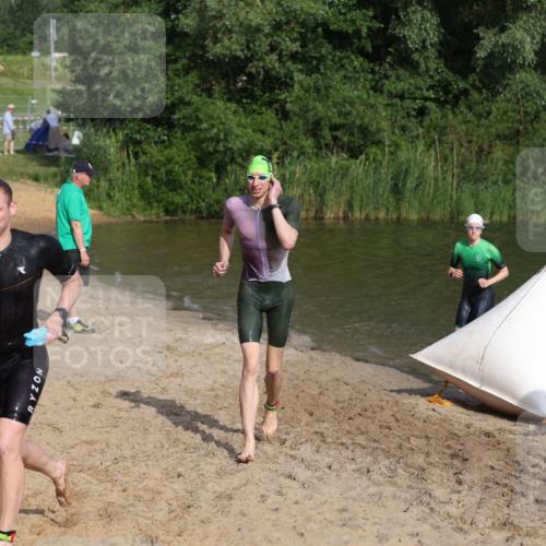 21.06.2026 - 29. Vierlanden-Triathlon Andreas Tolksdorf http://msf.ph/oto/9853188 21.06.2026 08:38:18 Schwimmen 12, 45, 57, 76, 77 meine-sportfotos.de