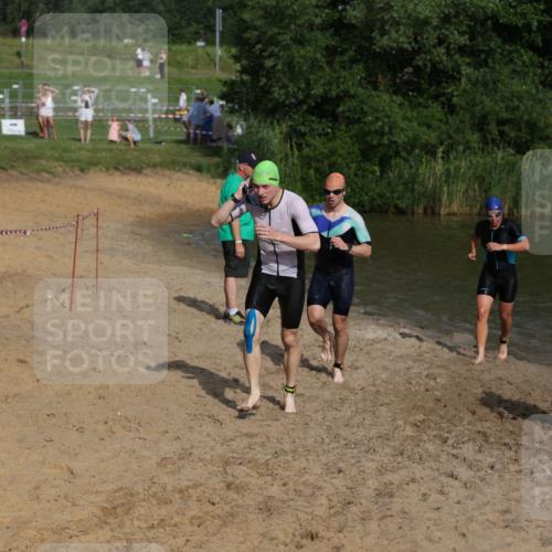 21.06.2026 - 29. Vierlanden-Triathlon Andreas Tolksdorf http://msf.ph/oto/9853199 21.06.2026 08:38:25 Schwimmen 12, 57 meine-sportfotos.de