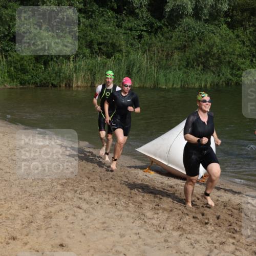 21.06.2026 - 29. Vierlanden-Triathlon Andreas Tolksdorf http://msf.ph/oto/9853226 21.06.2026 08:38:47 Schwimmen 60, 82 meine-sportfotos.de