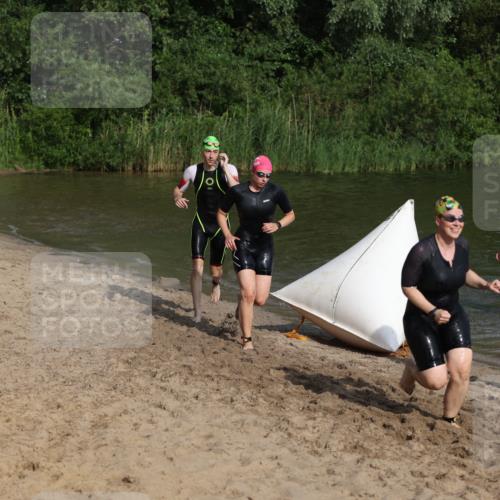 21.06.2026 - 29. Vierlanden-Triathlon Andreas Tolksdorf http://msf.ph/oto/9853228 21.06.2026 08:38:47 Schwimmen 60, 82 meine-sportfotos.de