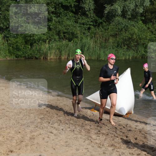 21.06.2026 - 29. Vierlanden-Triathlon Andreas Tolksdorf http://msf.ph/oto/9853235 21.06.2026 08:38:48 Schwimmen 60, 61, 82 meine-sportfotos.de