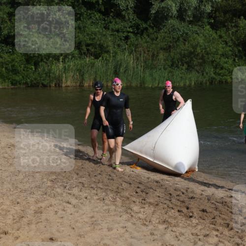 21.06.2026 - 29. Vierlanden-Triathlon Andreas Tolksdorf http://msf.ph/oto/9853250 21.06.2026 08:38:53 Schwimmen 60, 61, 82 meine-sportfotos.de