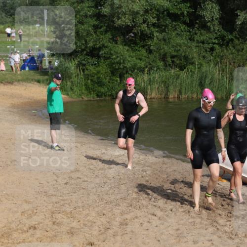 21.06.2026 - 29. Vierlanden-Triathlon Andreas Tolksdorf http://msf.ph/oto/9853256 21.06.2026 08:38:55 Schwimmen 61, 82 meine-sportfotos.de
