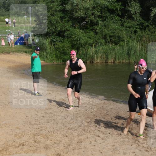 21.06.2026 - 29. Vierlanden-Triathlon Andreas Tolksdorf http://msf.ph/oto/9853262 21.06.2026 08:38:56 Schwimmen 61, 82 meine-sportfotos.de