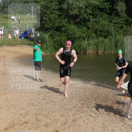21.06.2026 - 29. Vierlanden-Triathlon Andreas Tolksdorf http://msf.ph/oto/9853270 21.06.2026 08:38:56 Schwimmen 61, 82 meine-sportfotos.de