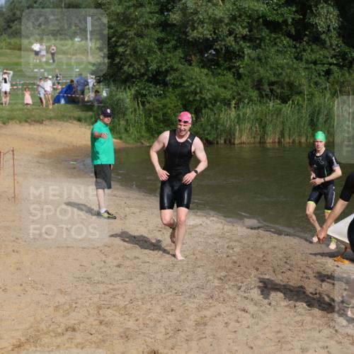 21.06.2026 - 29. Vierlanden-Triathlon Andreas Tolksdorf http://msf.ph/oto/9853271 21.06.2026 08:38:56 Schwimmen 61, 82 meine-sportfotos.de