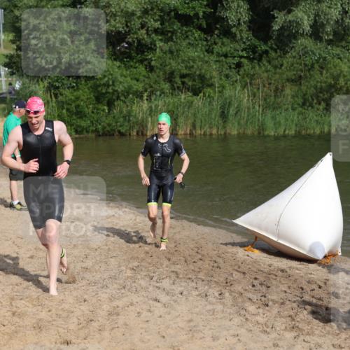 21.06.2026 - 29. Vierlanden-Triathlon Andreas Tolksdorf http://msf.ph/oto/9853277 21.06.2026 08:38:58 Schwimmen 10, 61, 82 meine-sportfotos.de