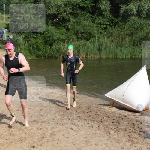 21.06.2026 - 29. Vierlanden-Triathlon Andreas Tolksdorf http://msf.ph/oto/9853279 21.06.2026 08:38:58 Schwimmen 10, 61, 82 meine-sportfotos.de