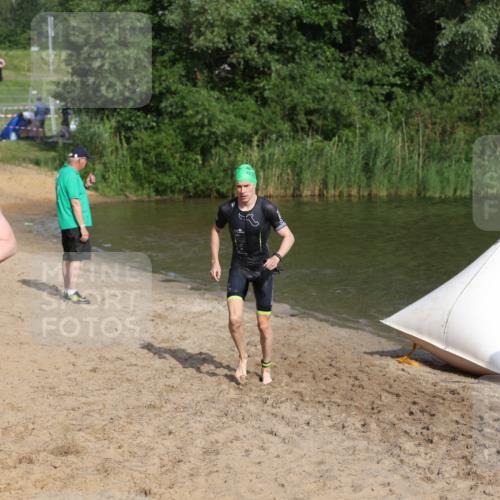 21.06.2026 - 29. Vierlanden-Triathlon Andreas Tolksdorf http://msf.ph/oto/9853287 21.06.2026 08:38:58 Schwimmen 10, 61, 82 meine-sportfotos.de