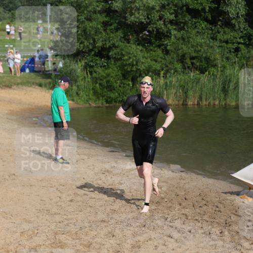 21.06.2026 - 29. Vierlanden-Triathlon Andreas Tolksdorf http://msf.ph/oto/9853294 21.06.2026 08:39:06 Schwimmen 10 meine-sportfotos.de