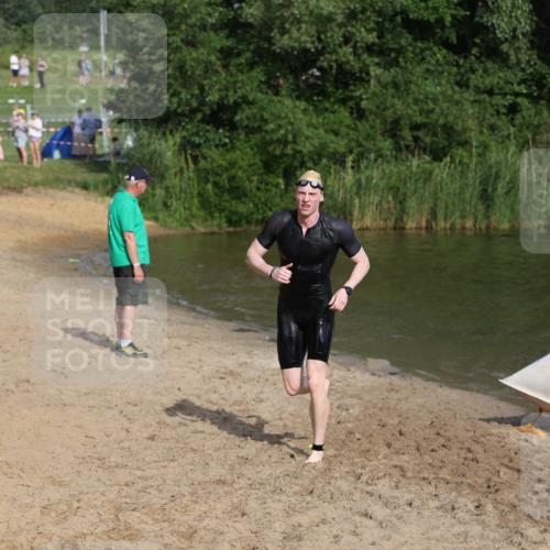 21.06.2026 - 29. Vierlanden-Triathlon Andreas Tolksdorf http://msf.ph/oto/9853295 21.06.2026 08:39:06 Schwimmen 10 meine-sportfotos.de