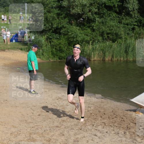 21.06.2026 - 29. Vierlanden-Triathlon Andreas Tolksdorf http://msf.ph/oto/9853297 21.06.2026 08:39:07 Schwimmen 10 meine-sportfotos.de