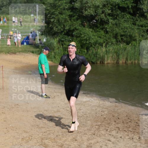 21.06.2026 - 29. Vierlanden-Triathlon Andreas Tolksdorf http://msf.ph/oto/9853304 21.06.2026 08:39:07 Schwimmen 10 meine-sportfotos.de