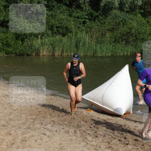 21.06.2026 - 29. Vierlanden-Triathlon Andreas Tolksdorf http://msf.ph/oto/9853316 21.06.2026 08:39:16 Schwimmen 32, 155, 166, 212 meine-sportfotos.de
